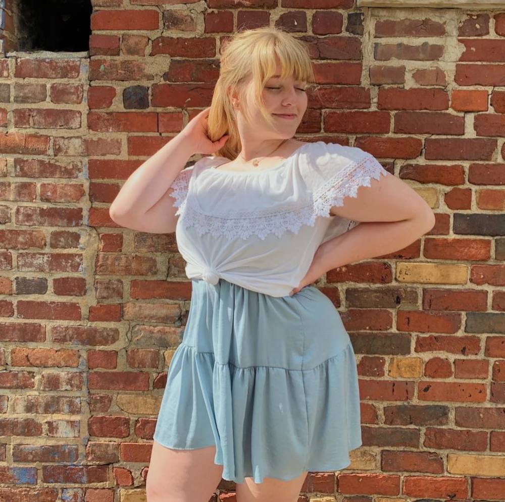 Meet your Posher, Kayla